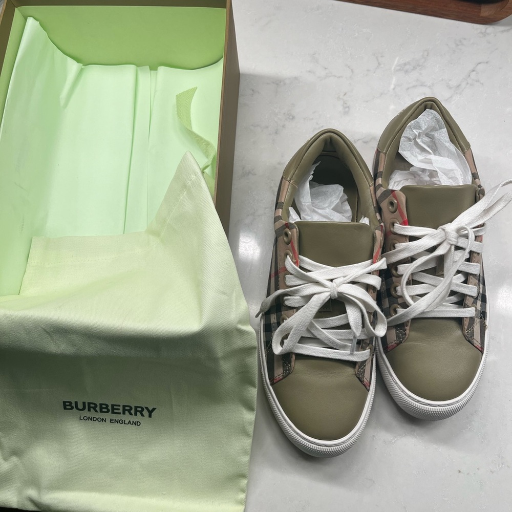 Women’s Burberry Sneakers - Picture 3 of 10